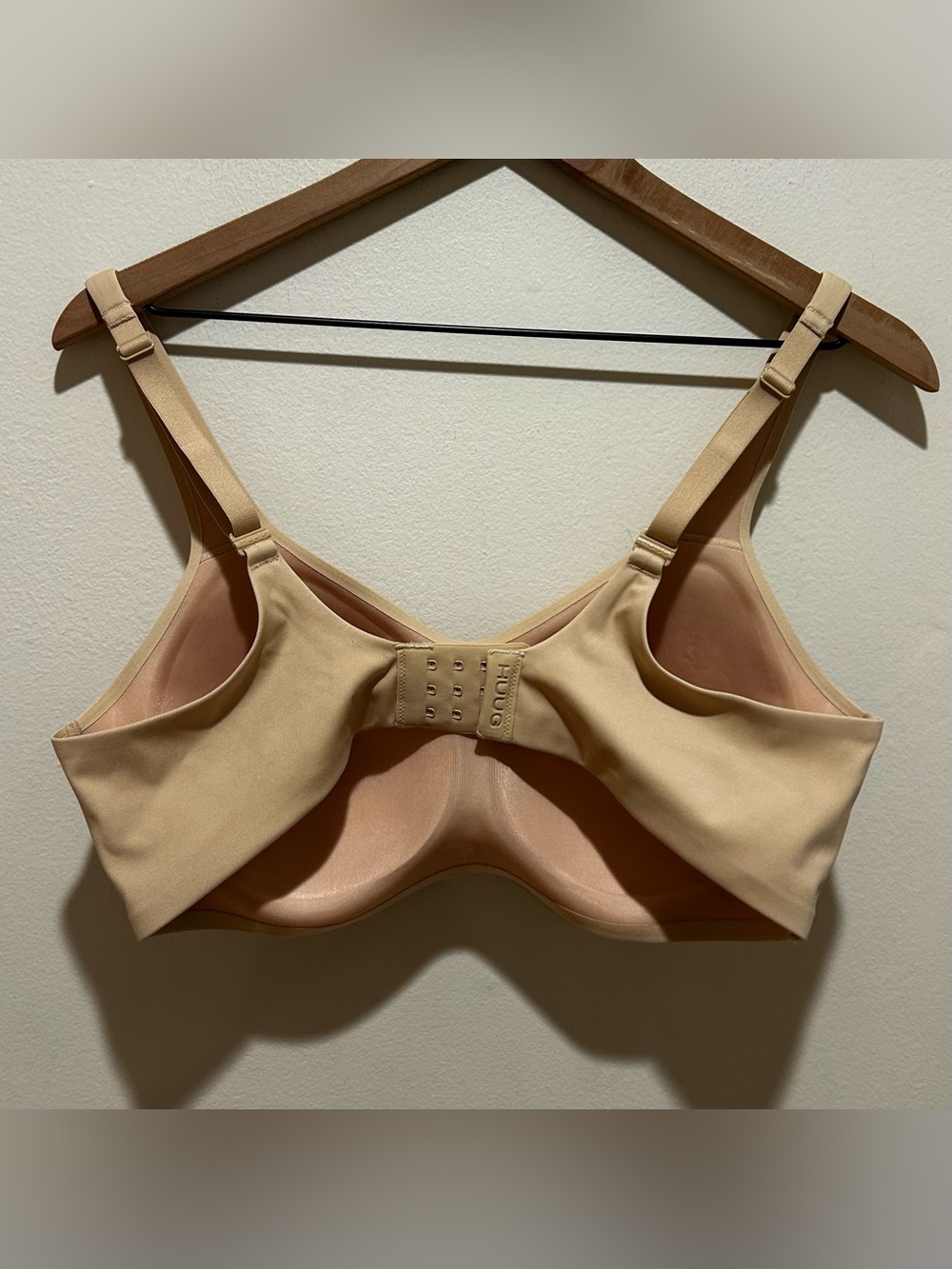 Huug Nude Light Beige Wireless Comfort Bra w/ Light Padding - Women’s Size Large - Picture 2 of 3